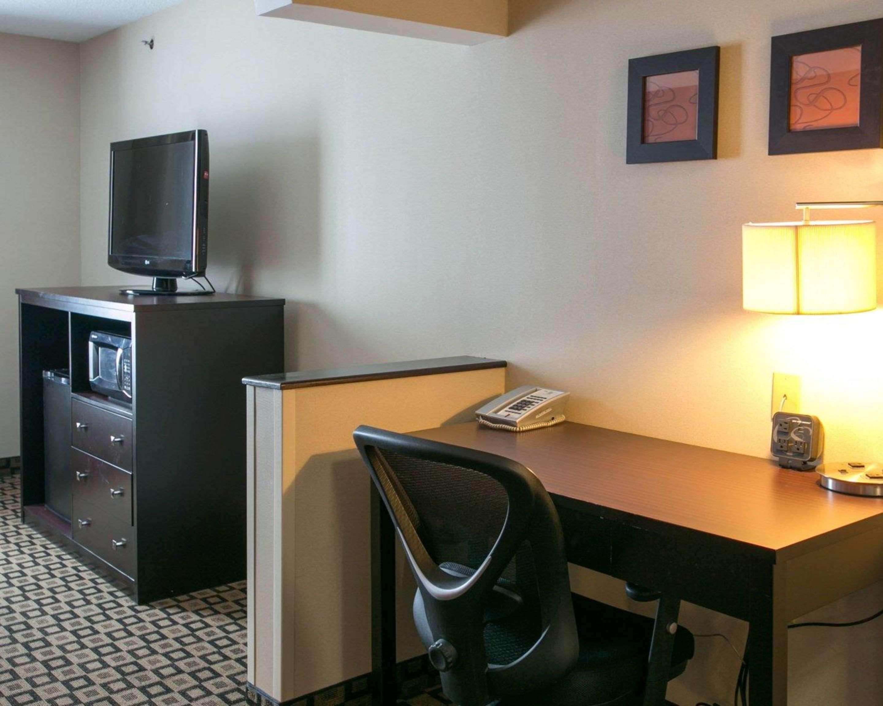 Comfort Suites Benton Harbor - St Joseph Exterior foto